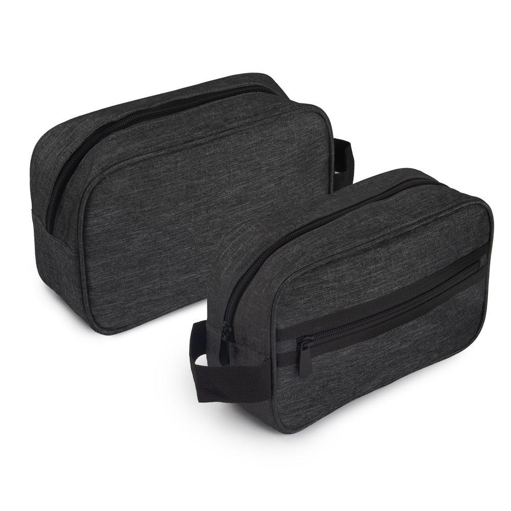 Necessarie em poliéster DI1553 na cor Preto, brinde personalizado Sky Brindes