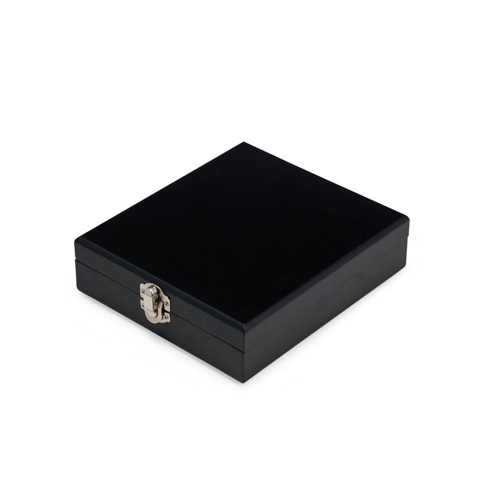 Kit Vinho com Jogo de Baralho GO1447 na cor Preto, brinde personalizado Sky Brindes