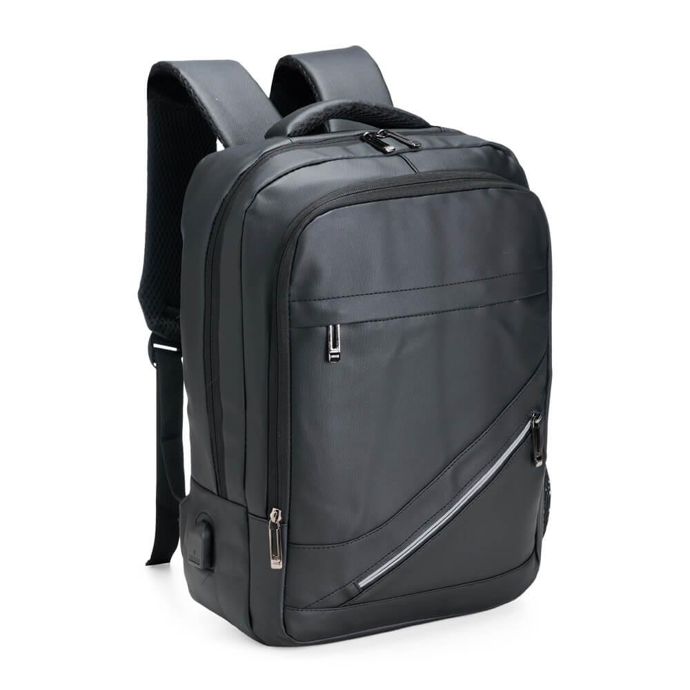 Mochila Couro Sintético 18 Litros MO1680 na cor Preto, brinde personalizado Sky Brindes