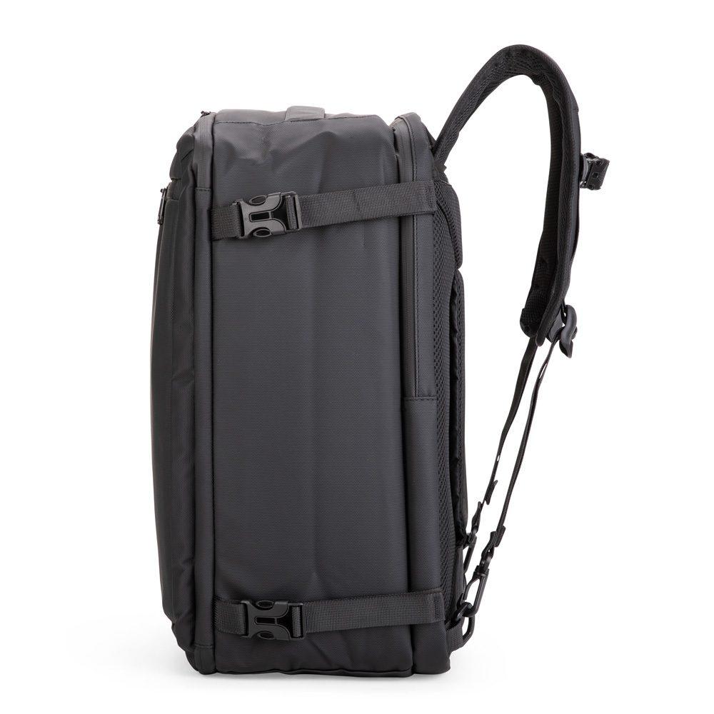 Mochila Couro Sintético 28 Litros MO1727 na cor Preto, brinde personalizado Sky Brindes