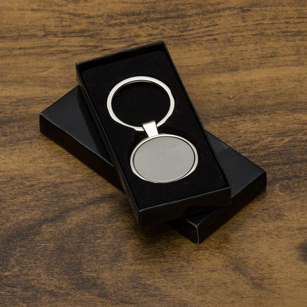 Chaveiro Metal PA1791 na cor Prata, brinde personalizado Sky Brindes