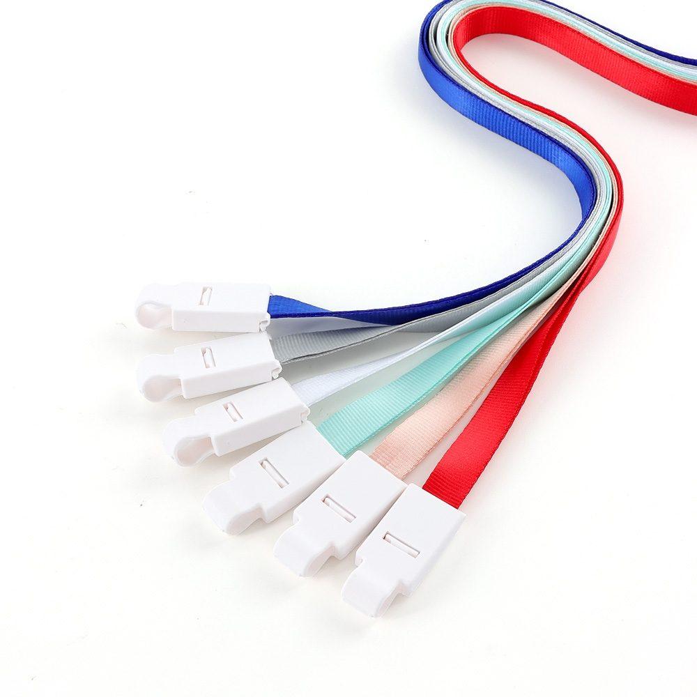 Cordão para crachá poliéster PA1948 na cor Branco, brinde personalizado Sky Brindes