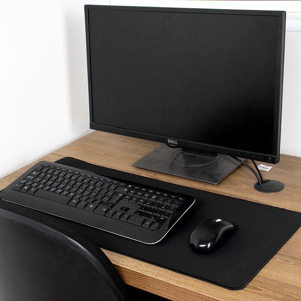 Desk pad poliéster PA2010 na cor Preto, brinde personalizado Sky Brindes