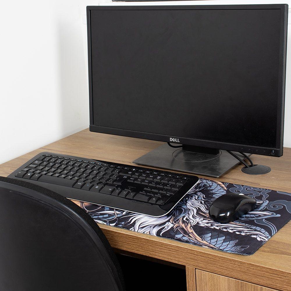 Desk pad poliéster PA2011 na cor Preto, brinde personalizado Sky Brindes