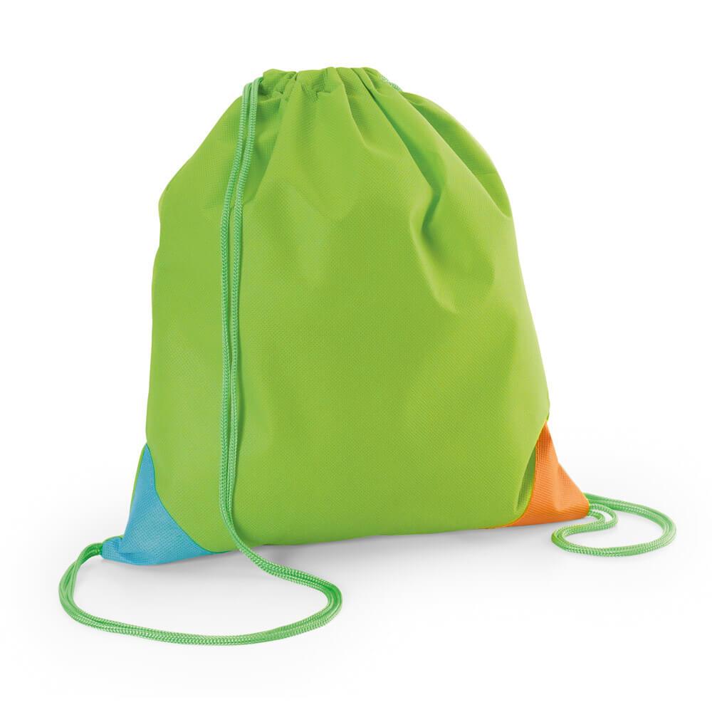 Sacola tipo mochila em non-woven (80 gm²) PA2104 na cor Verde claro, brinde personalizado Sky Brindes