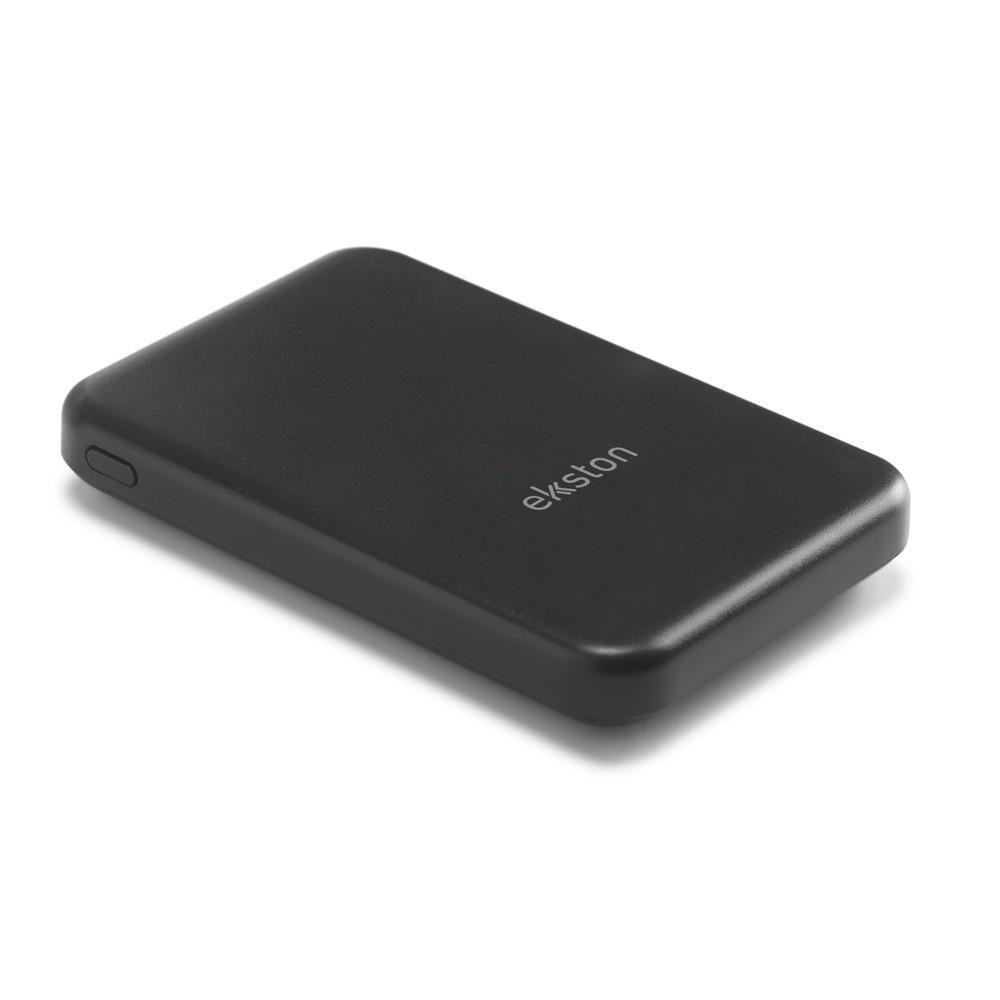Carregador 5.000mAh TE1019 na cor Preto, brinde personalizado Sky Brindes