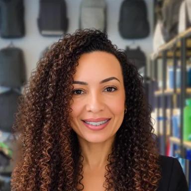 Zora Barreto, representante Sky Brindes em Joinville/SC