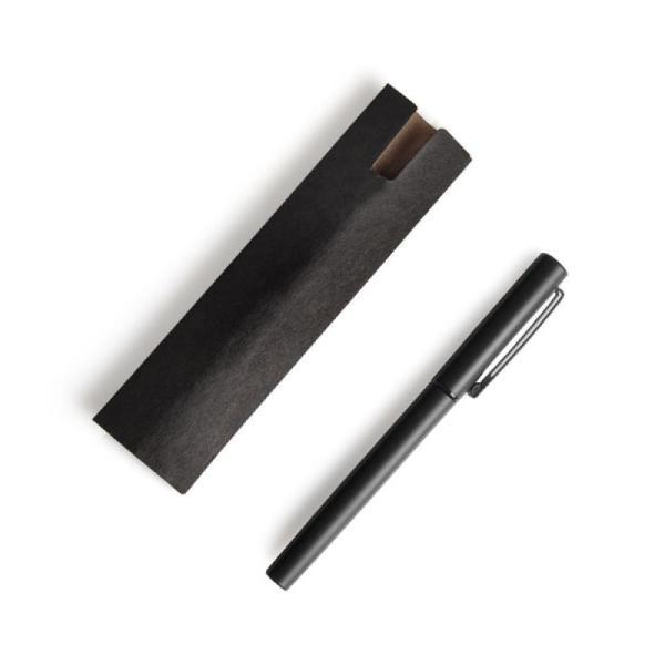 Caneta roller em alumínio com tampa - preta