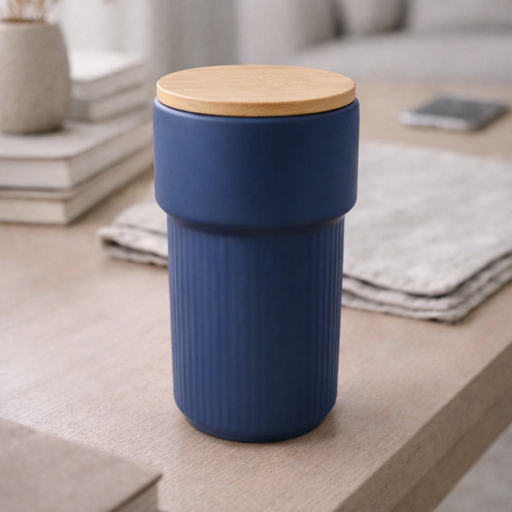 Copo cerâmica 360ml com tampa de bambu natural