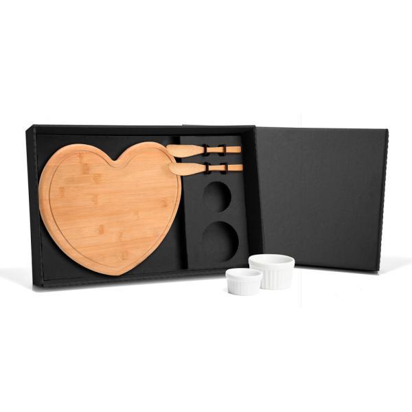 Kit para petisco com tábua em formato coração 5 pçs