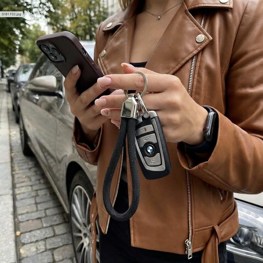 Chaveiro de argola e suporte para celular